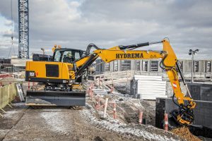 Excavatoare-pe-pneuri_1