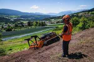 Roboti de cosire defrisare vegetatie_3